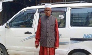 গাড়ি উপহার না পেলে সেই শিক্ষকের বিরুদ্ধে মামলার হুমকি হিরো আলমের