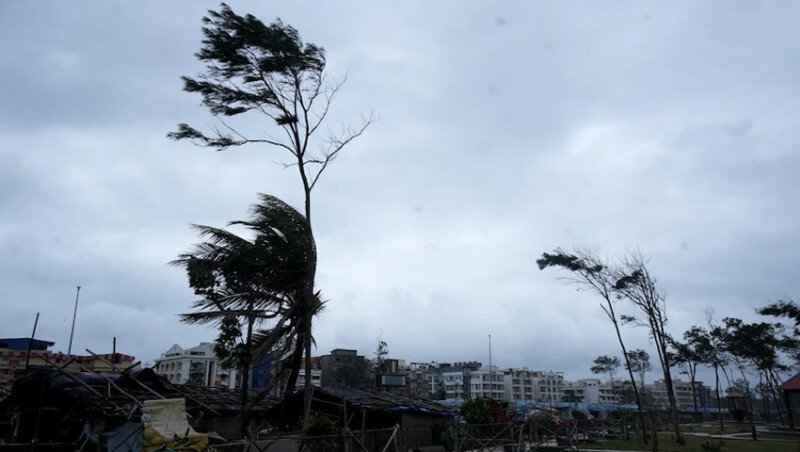 ঘূর্ণিঝড় দানার ছোবলে তছনছ উড়িষ্যার উপকূল, লন্ডভন্ড ধামরা