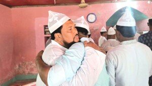 সৌদির সঙ্গে মিল রেখে বরগুনার কয়েক গ্রামে ঈদ উদযাপন