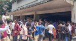 শিক্ষা উপদেষ্টা সচিবের পদত্যাগ দাবিতে যশোর শিক্ষাবোর্ড ও ডিসি অফিস ঘেরাও