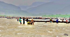 সিলেটে ‘সাদাপাথরে’ নজিরবিহীন লুটপাট