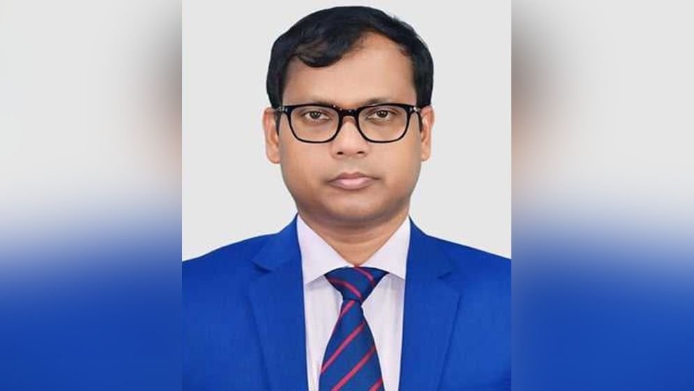 যে কারণে শোকজ করা হয় সিলেটের ডিসি সারওয়ারকে