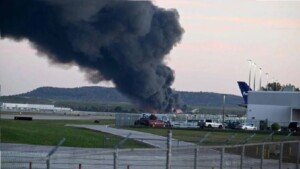 যুক্তরাষ্ট্রে বিমান বিধ্বস্তে নিহত বেড়ে ৭, আরও হতাহতের শঙ্কা