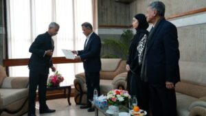 তারেক রহমানের হাতে ভারতের শোকবার্তা তুলে দিলেন এস জয়শঙ্কর