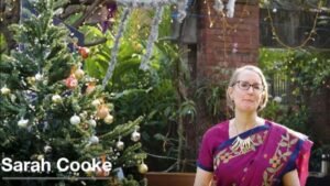 টাঙ্গাইলের শাড়ি পরে ব্রিটিশ হাইকমিশনারের বড়দিন উদযাপন