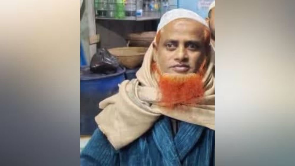 রুমিন ফারহানার আসনে ভোটকেন্দ্রে পোলিং অফিসারের মৃত্যু