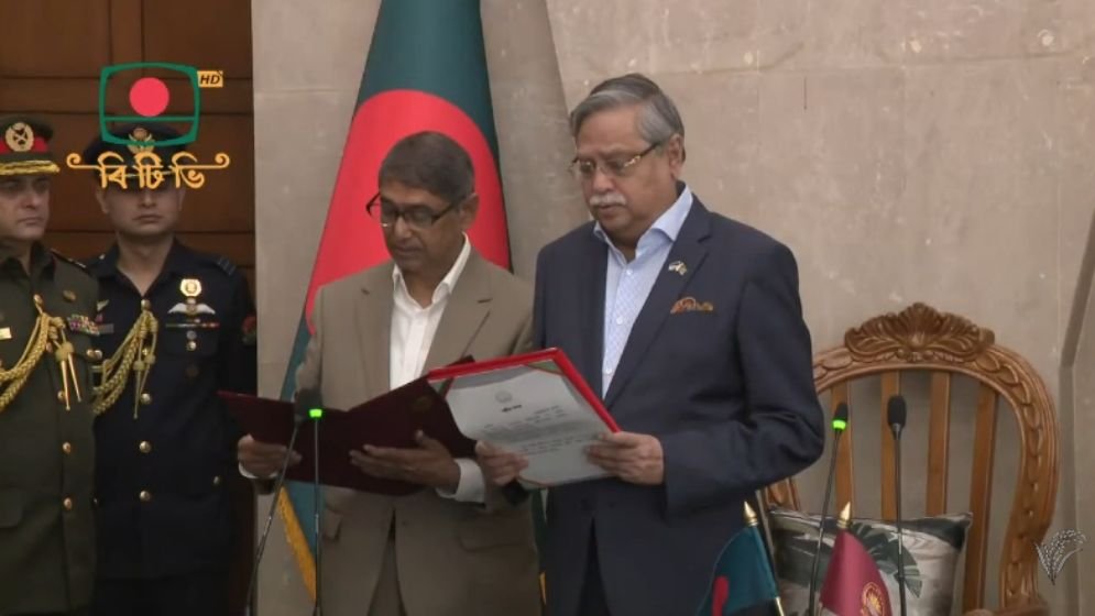 মন্ত্রী হলেন আহমদ আজম খান