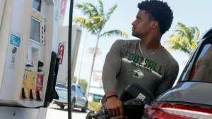 হঠাৎ কমলো তেলের দাম