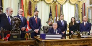 ইসরায়েল-লেবানন যুদ্ধবিরতি আরও ৩ সপ্তাহ বাড়ানোর ঘোষণা ট্রাম্পের