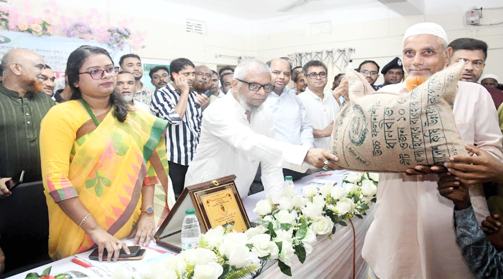 খাদ্য নিরাপত্তা নিশ্চিত করতে কৃষকের পাশে সরকার: প্রবাসী কল্যাণমন্ত্রী আরিফুল হক চৌধুরী